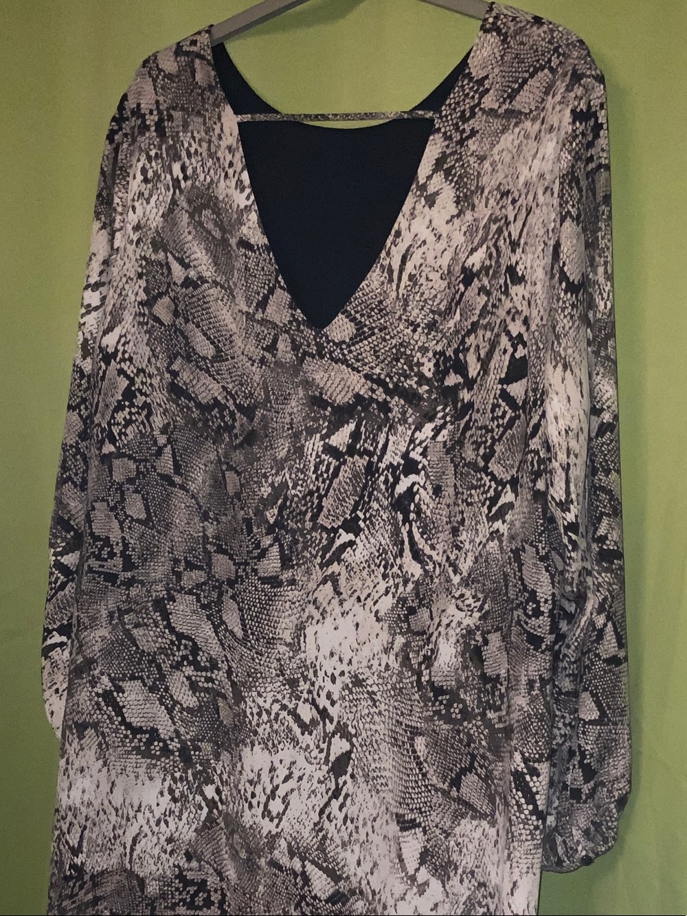 Dex Snake Print Long Sleeve Women’s Dress - Picture 3 of 8